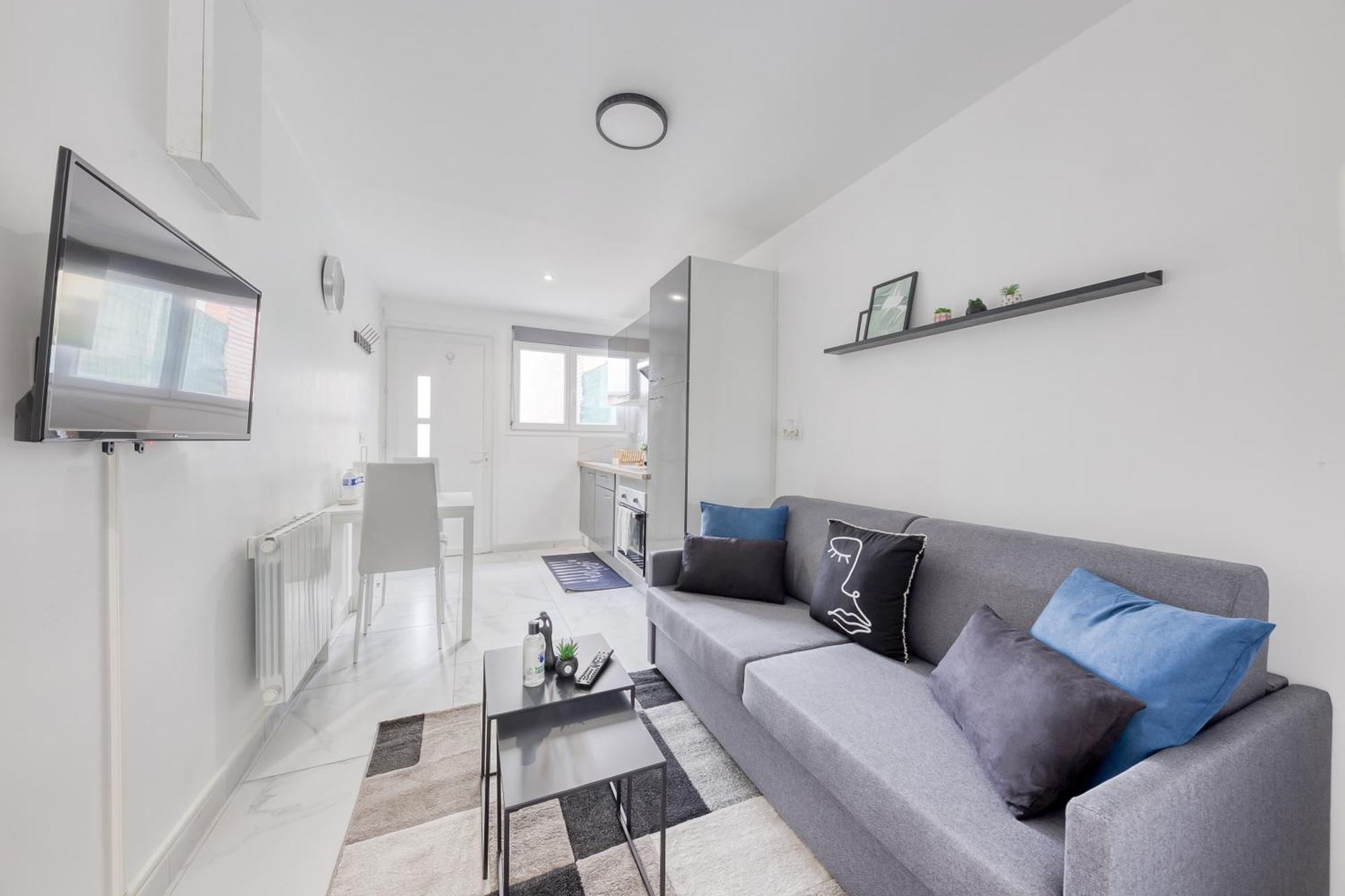 Appartement - 4 Personnes - Parking Prive - Metro 7 - Rer B ラ・クールヌーヴ エクステリア 写真