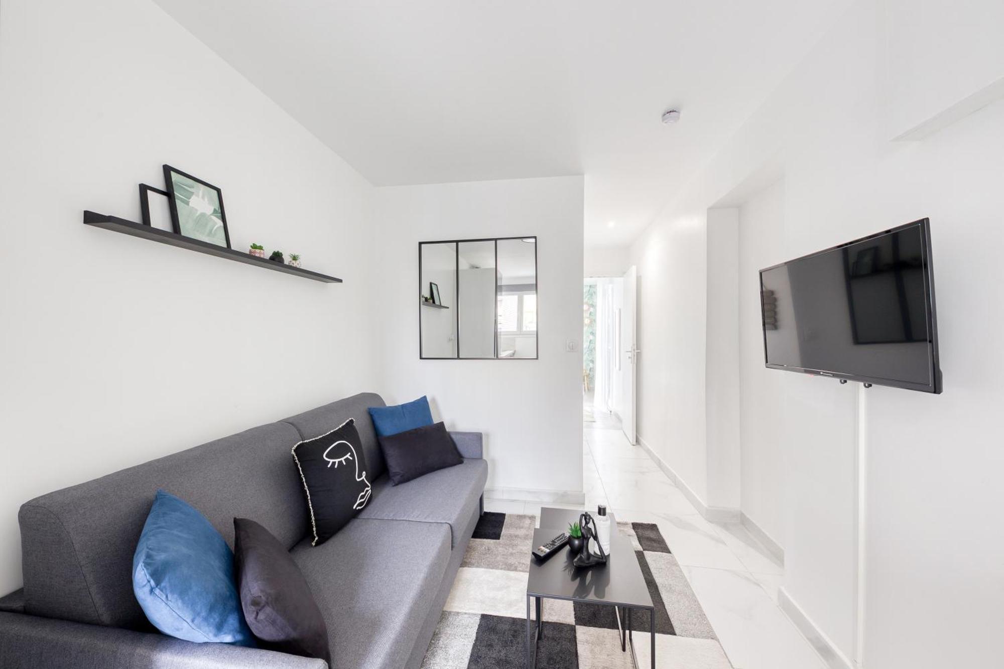 Appartement - 4 Personnes - Parking Prive - Metro 7 - Rer B ラ・クールヌーヴ エクステリア 写真